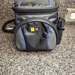 Case Logic Camera Case‎ 4 x 6 Black with Strap EUC